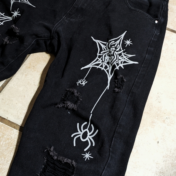Men's Black Relaxed Fit Denim Spider Web Print Jeans 36 Waist - Picture 3 of 4